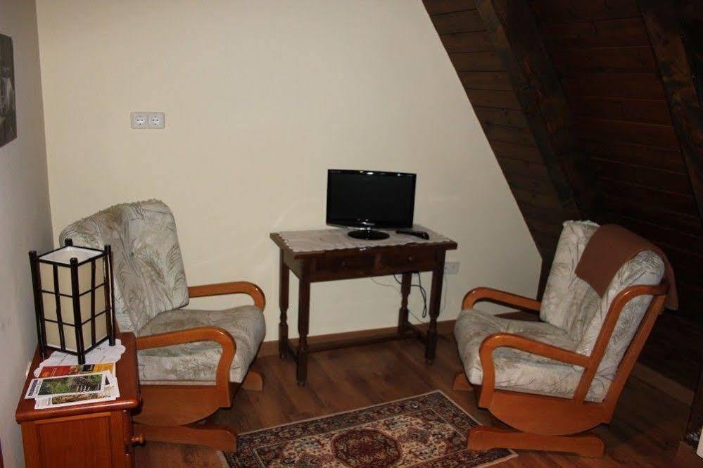 Hostal Aiguamog Salardu Ngoại thất bức ảnh