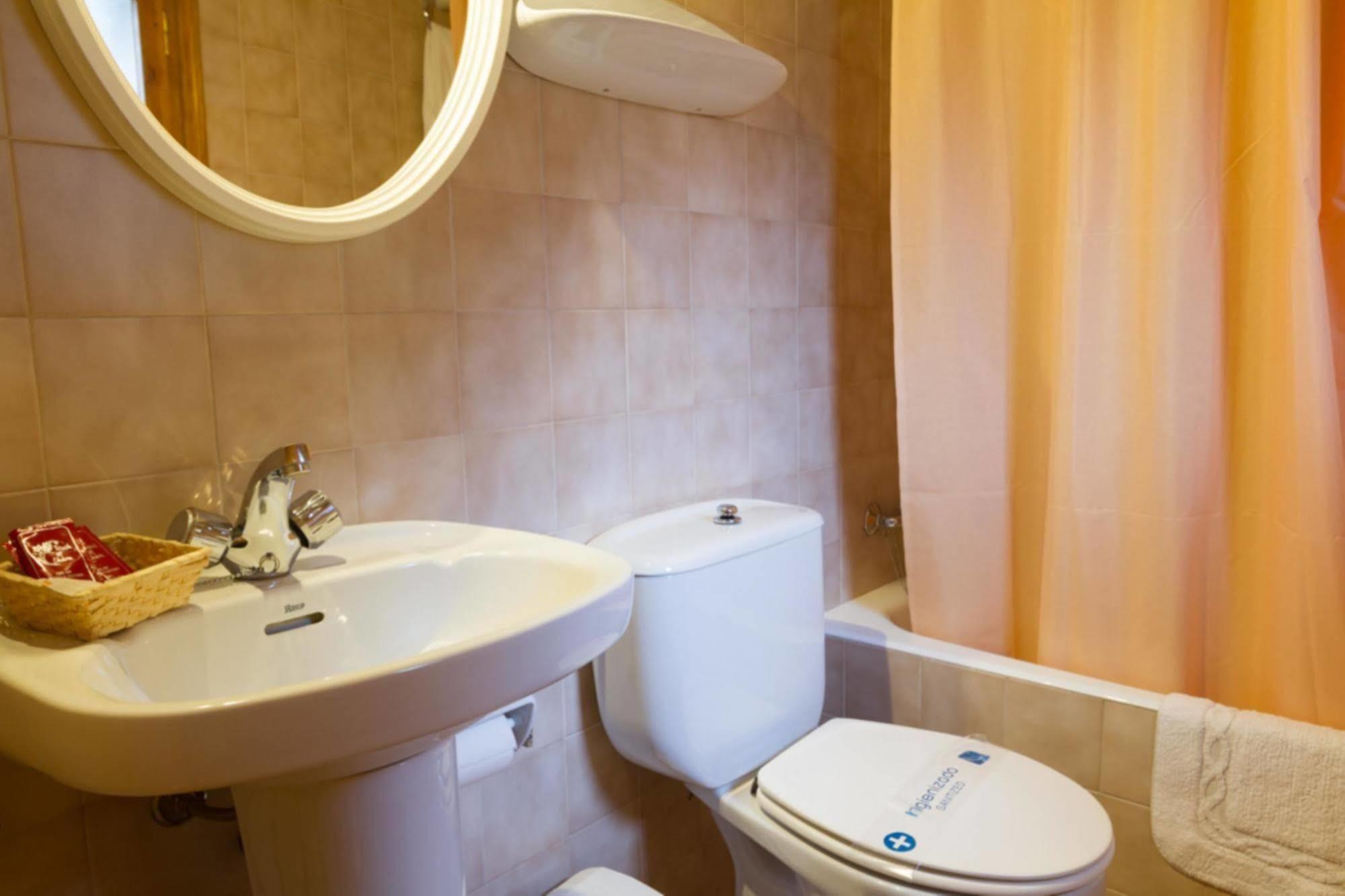 Hostal Aiguamog Salardu Ngoại thất bức ảnh