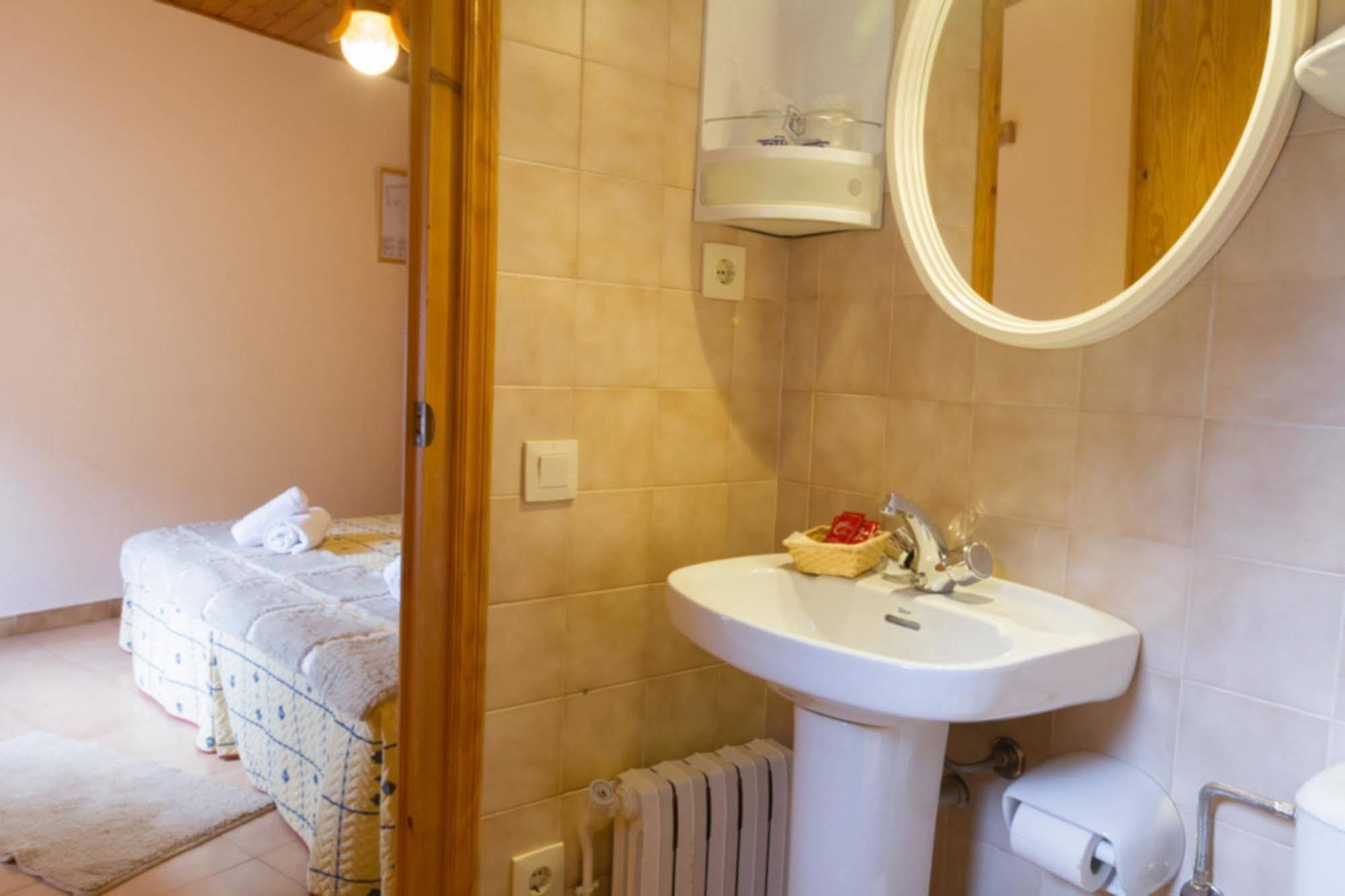 Hostal Aiguamog Salardu Ngoại thất bức ảnh
