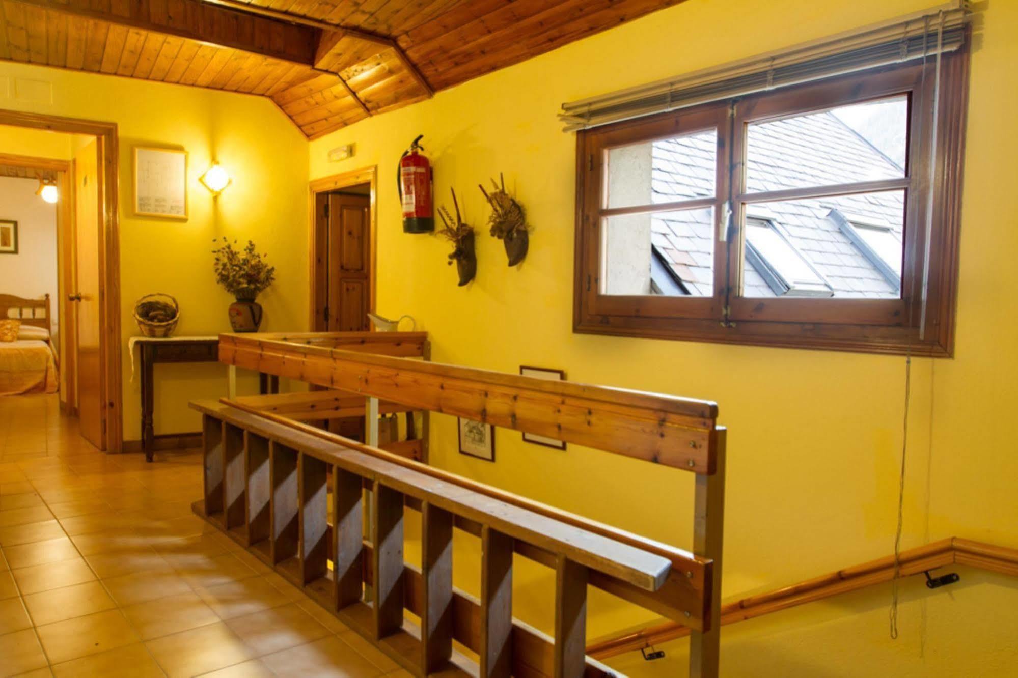 Hostal Aiguamog Salardu Ngoại thất bức ảnh